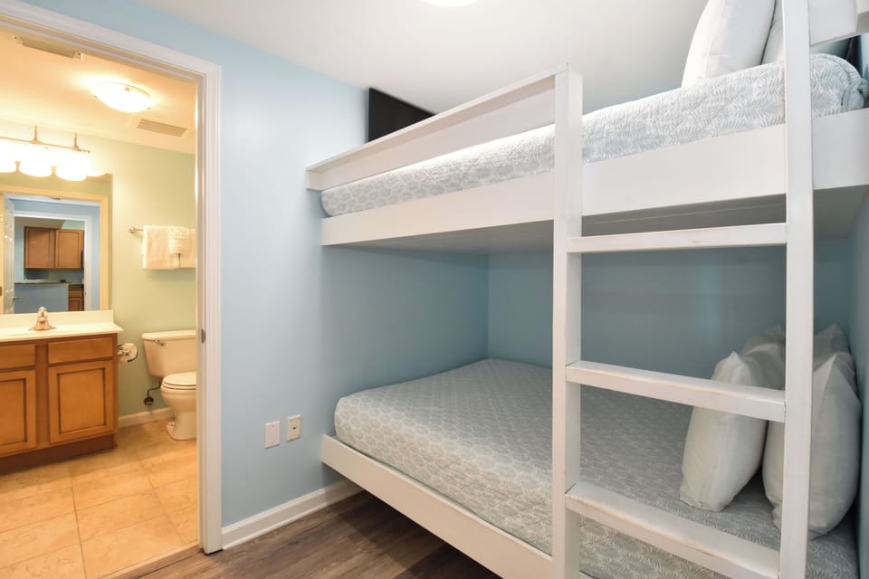 The Palms of Destin 1408 - Guest Bedroom