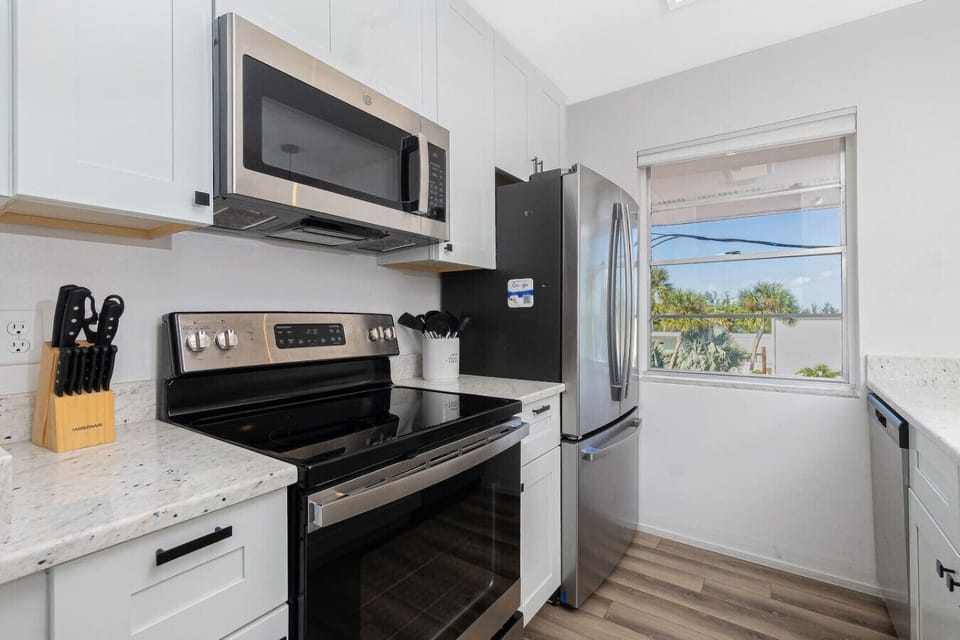 Kitchen with Dishes, Cutlery, Pots/Pans, glasses, etc.