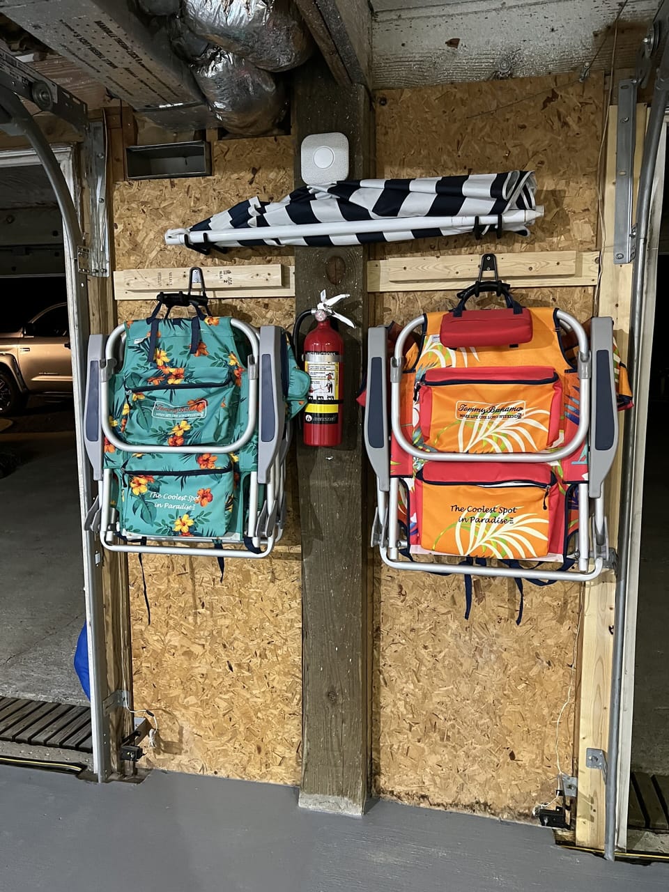 A few pieces of beach equipment and toys can be used by guest if desired.