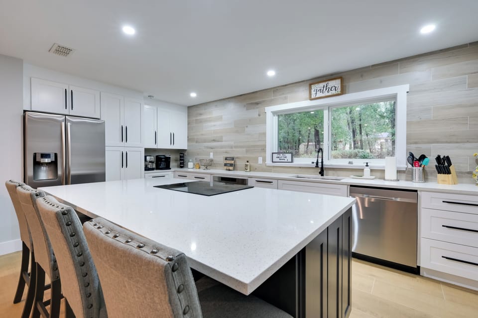 Inverness Vacation Rental | 3BR | 3BA | 2,100 Sq Ft | Step-Free Access