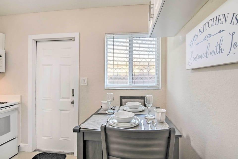 Dining Area | Well-Equipped Kitchen | Dishware & Flatware