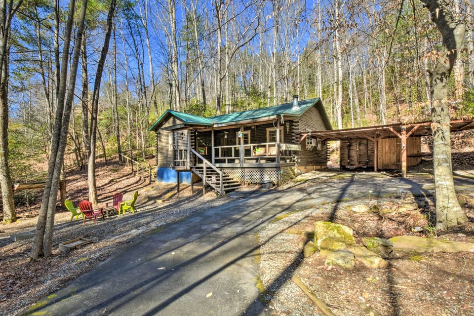 Blairsville Vacation Rental | 2BR | 1BA | 904 Sq Ft | Stairs Required to Access