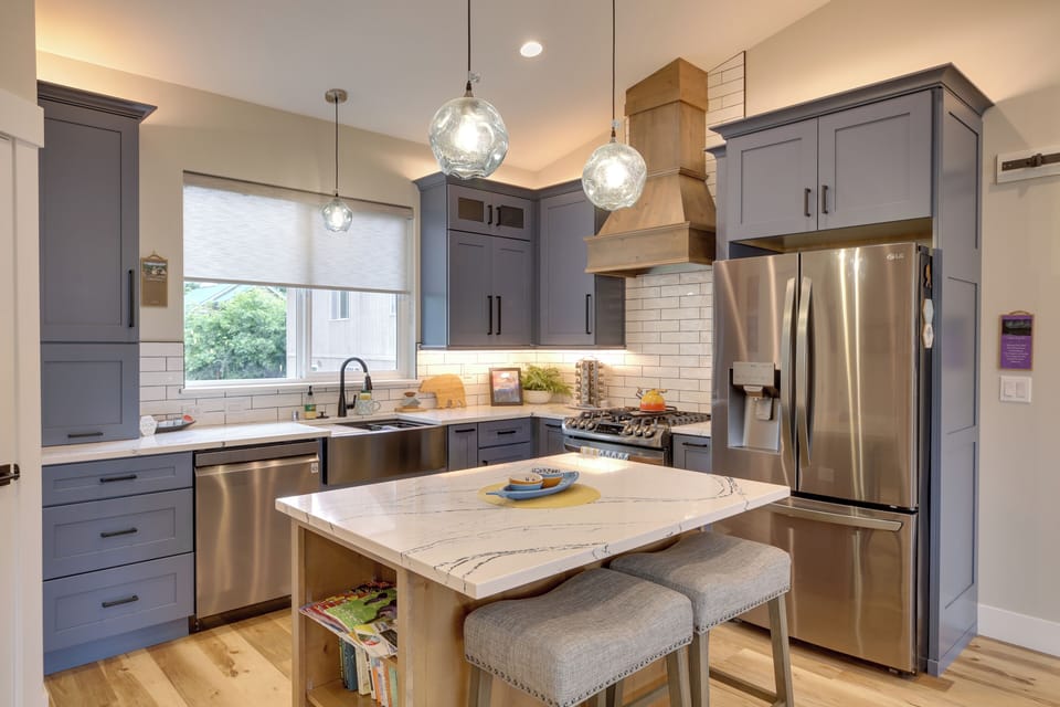 Kitchen | Keurig Coffee Maker | Dishwasher | Spices | Toaster