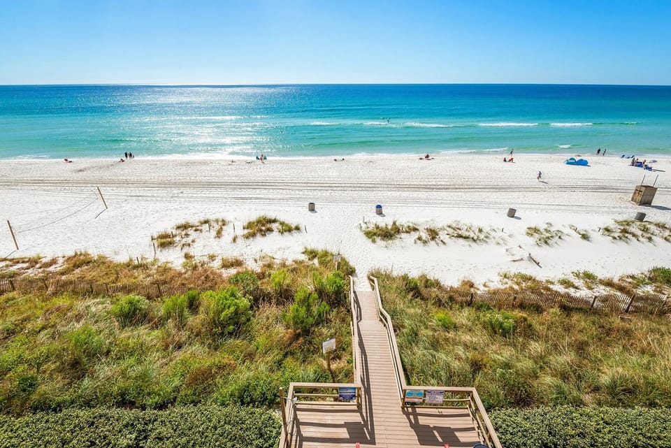 Family friendly condo - you can watch the rest of your family from the balcony