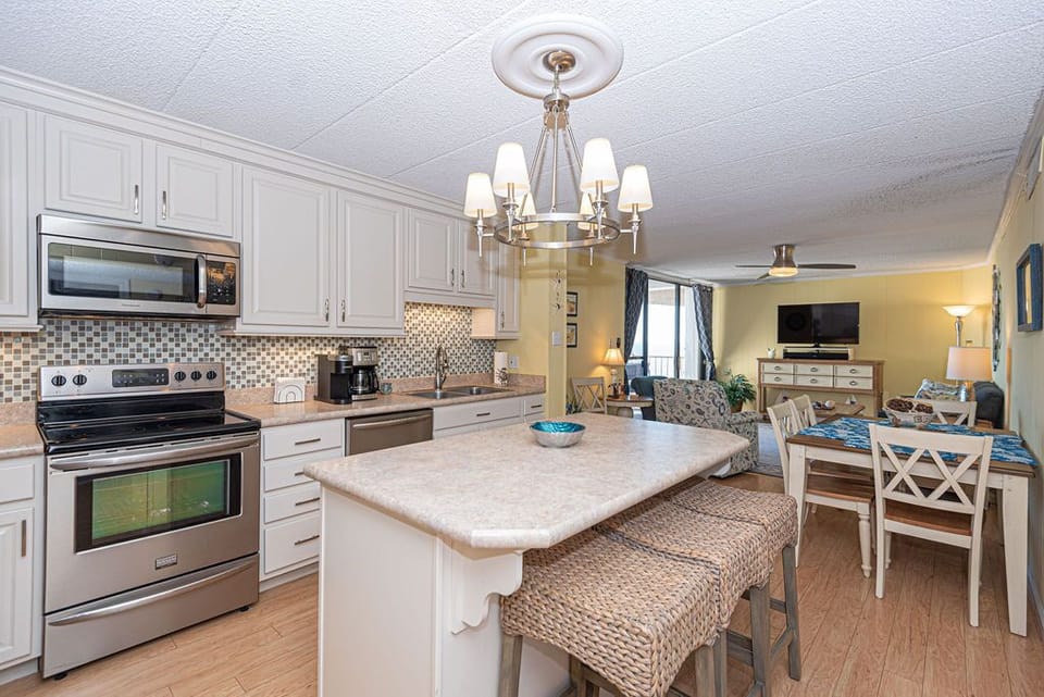 Sea Terrace 906- Kitchen