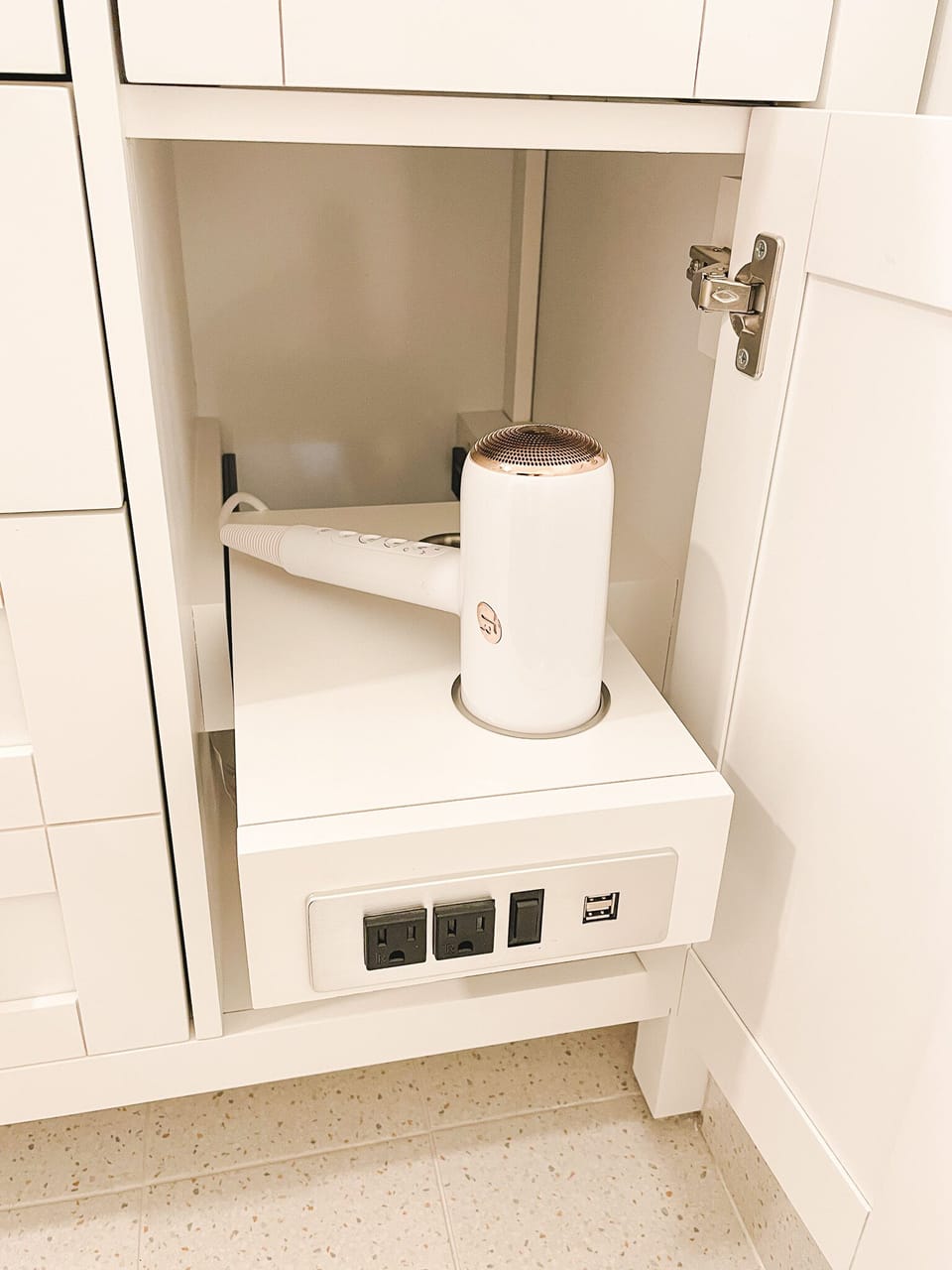 Upscale hairdryers in EACH bathroom.