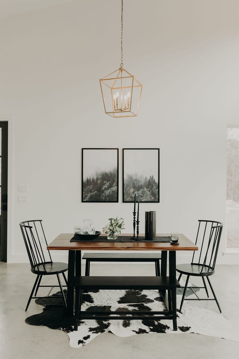Dining Area: Sleek design meets rustic charm—perfect for meals and memories in nature!
