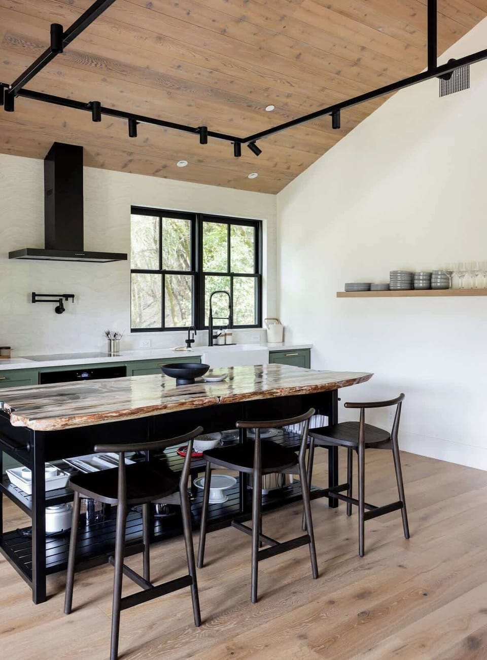 The long island dining area 