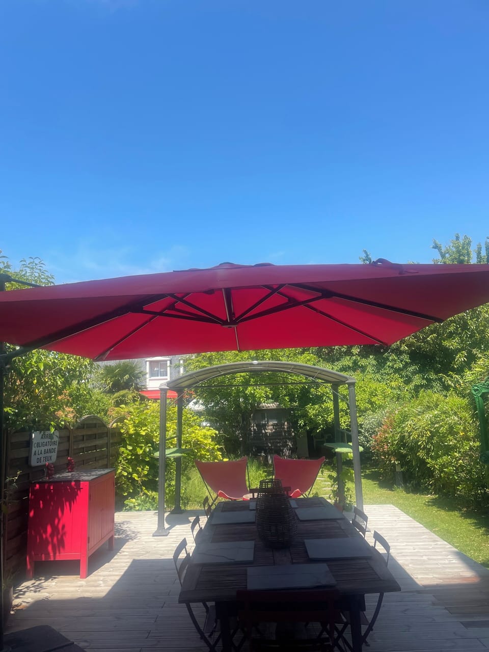 Outdoor dining