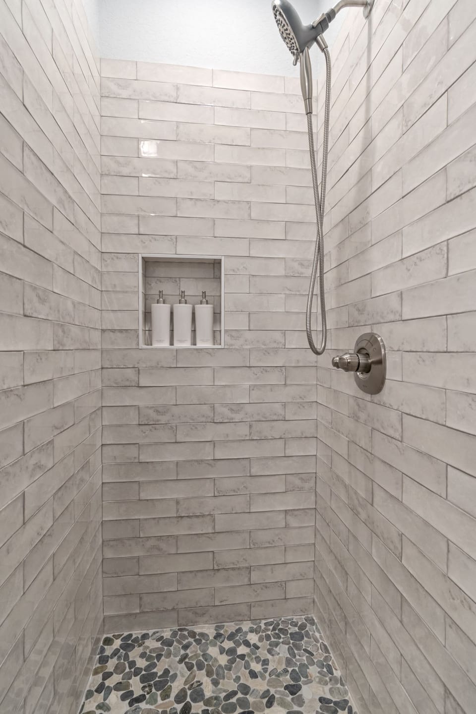 The Benjamin I-Bathroom 1 Shower