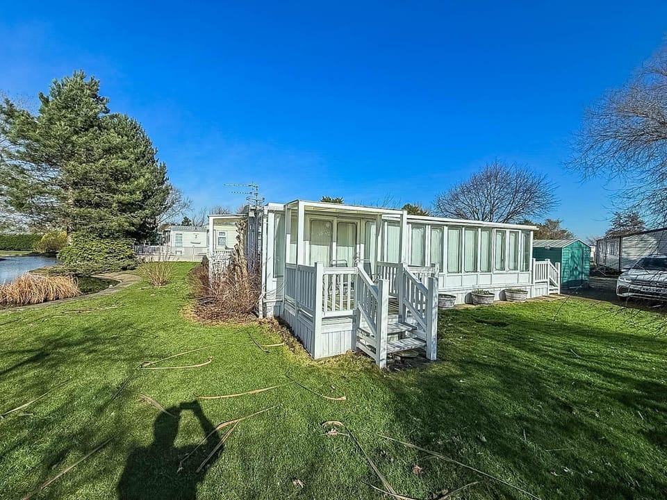 Make your 2026 holidays special with a family holiday UK at Southview Holiday Park Skegness, where you can unwind in a cosy caravan with decking.