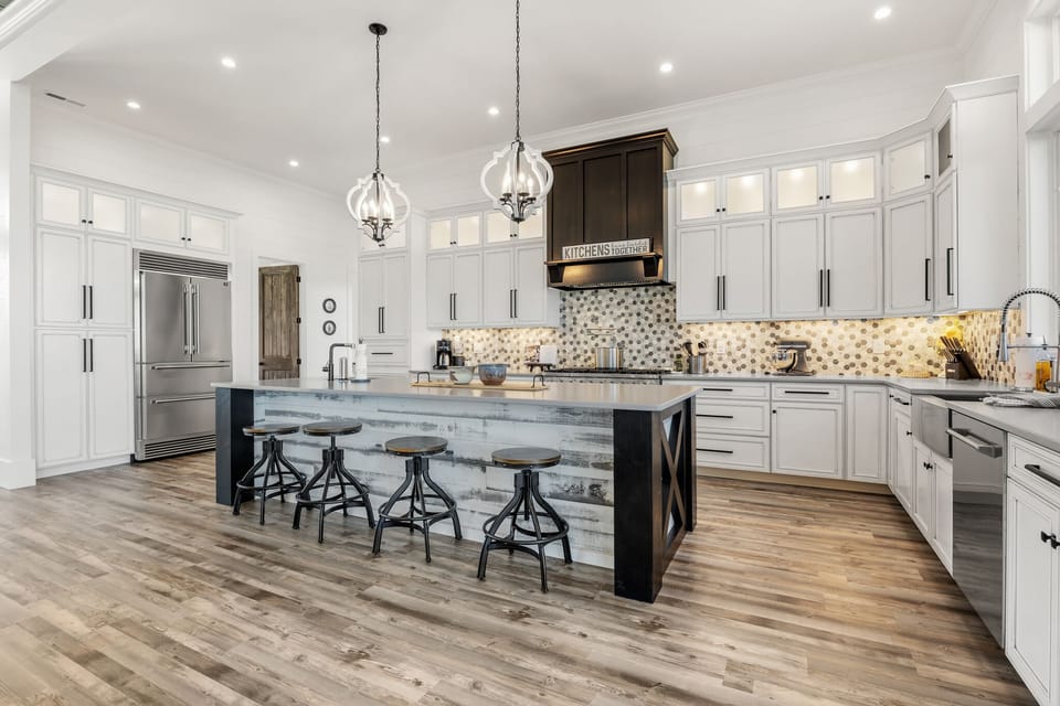 Kitchen with Spacious Island