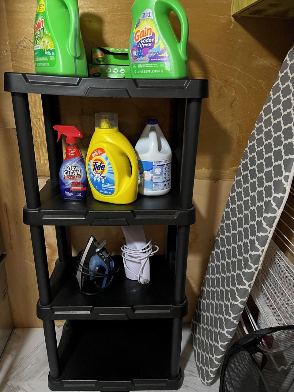 Washing detergent/iron/iron board/steamer. 