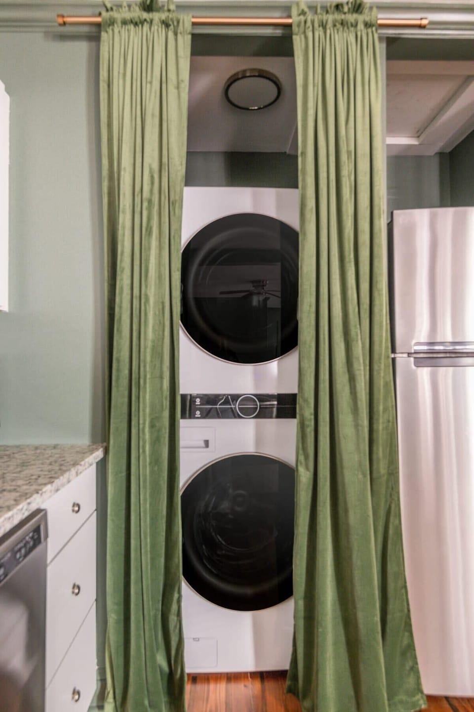 Washer + Dryer