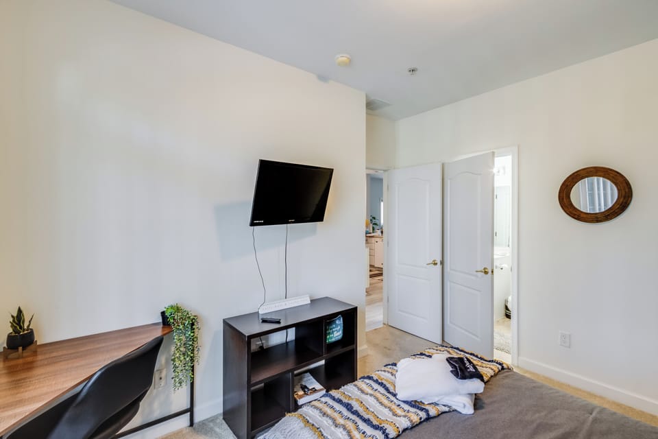 Bedroom 2 - Full bed with desk and chair