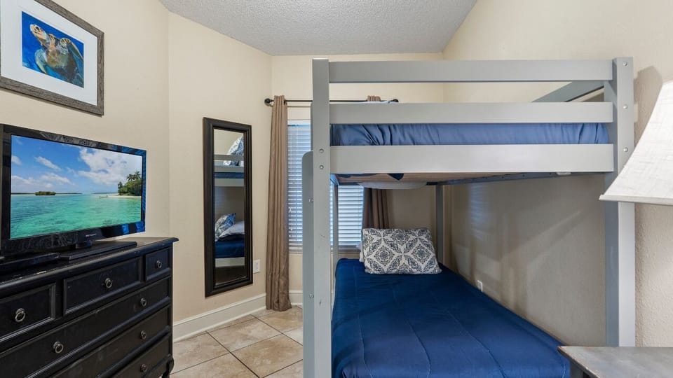 Bunk room.