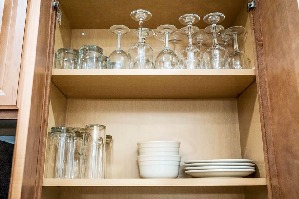 Abundant kitchen utensils