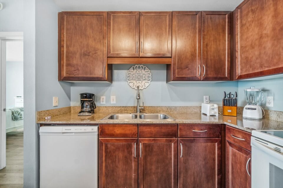 Well Equipped Kitchen!
