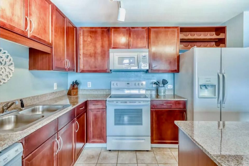 Well Equipped Kitchen!
