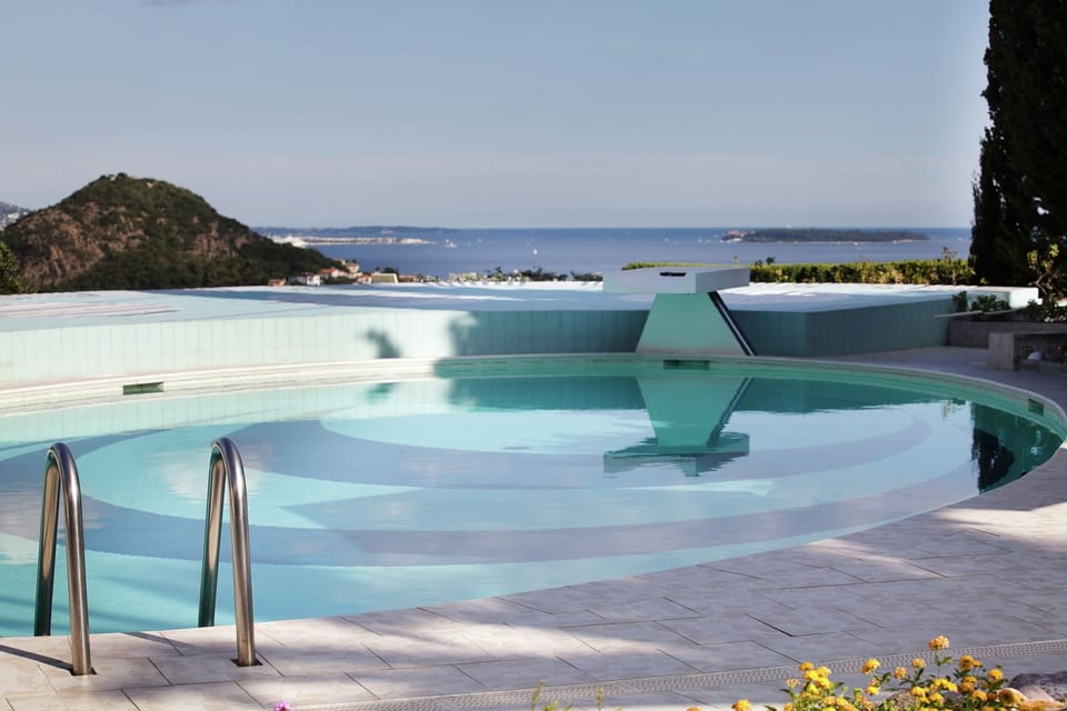 Holiday Home Swimming Pool
