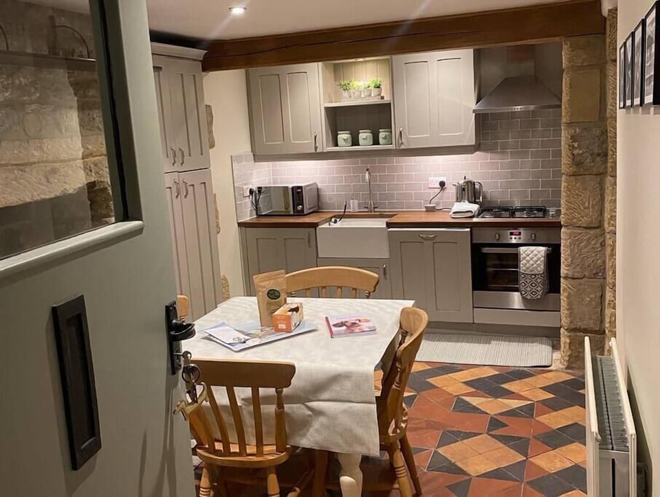 Kitchen (2)