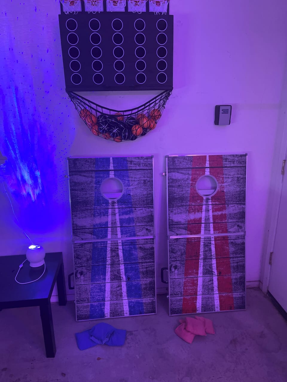 Basketball connect four and cornhole