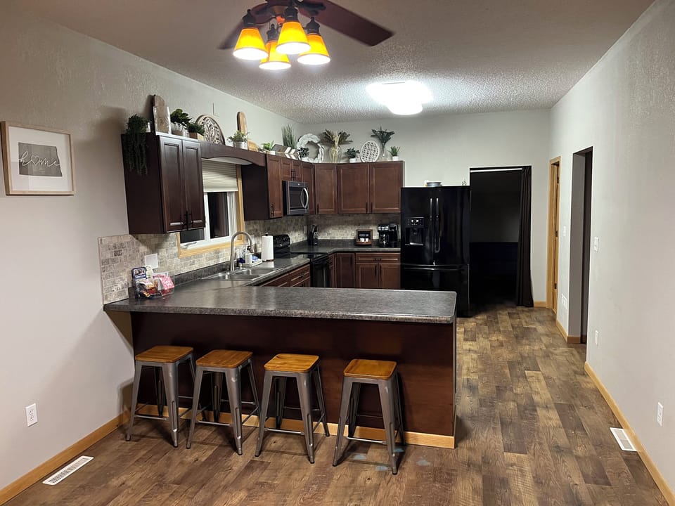 Kitchen/Island