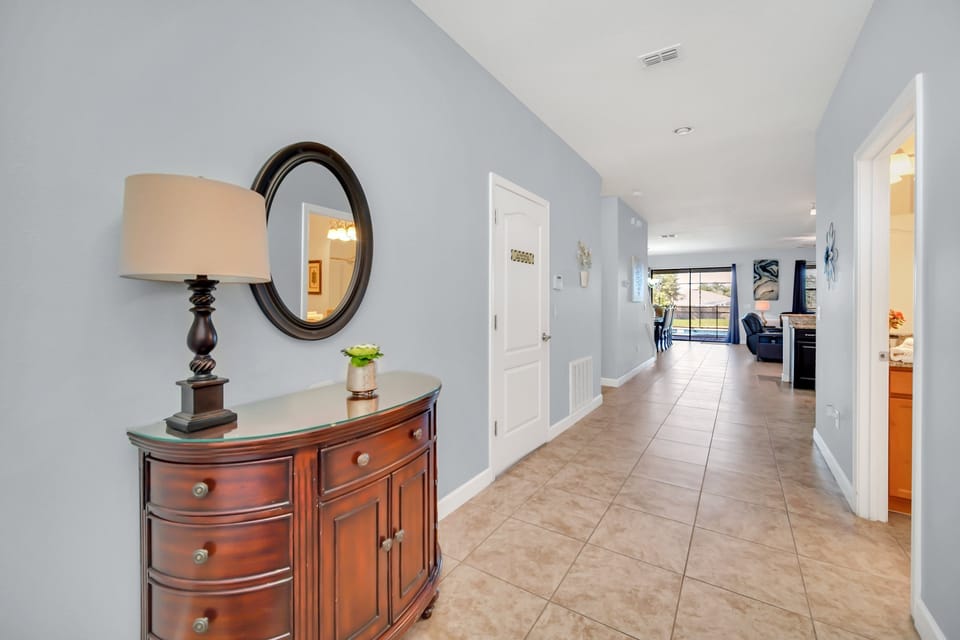1490MoonValleyDr_02.1