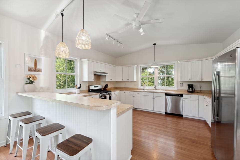 Fully Stocked Kitchen