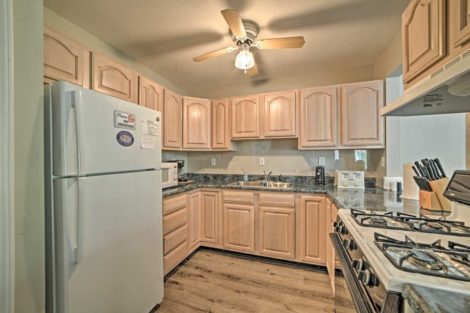Kitchen to prepare meals after a great day on the lake.