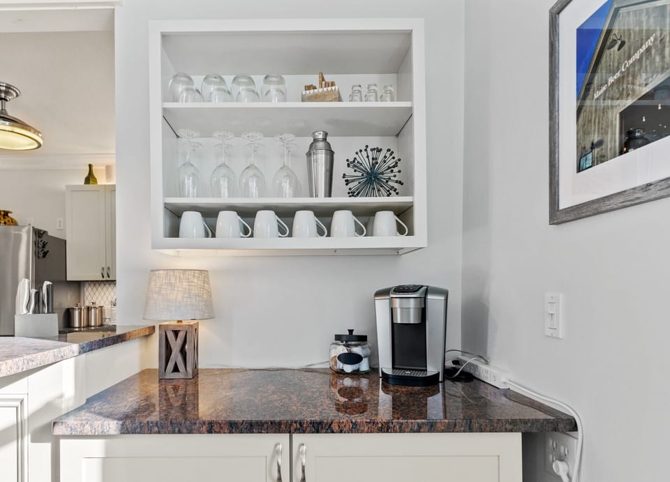 Coffee and beverage bar! Keurig, drip coffee pot and blender provided.
