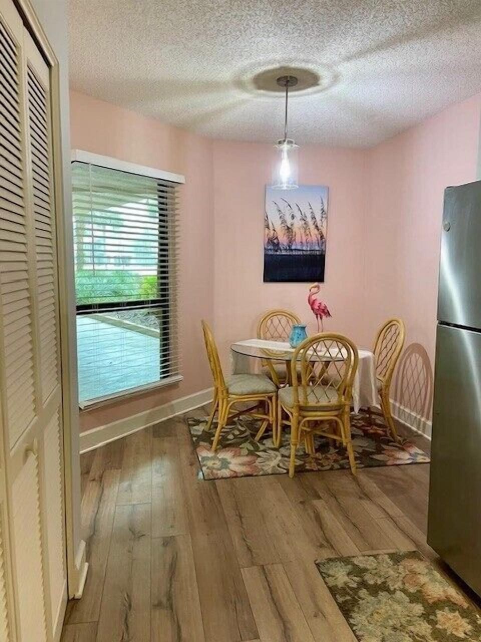 Breakfast nook