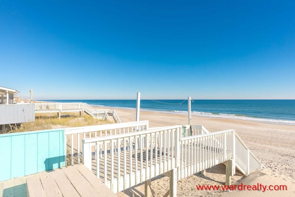 Private Walkway to Beach