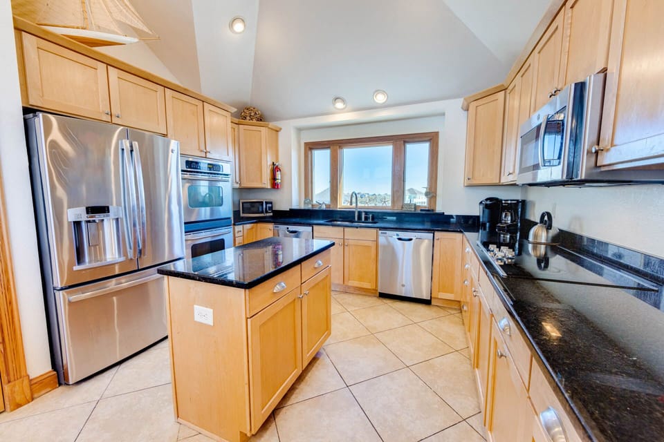 Avid cooks will appreciate the spacious and well-stocked gourmet kitchen at Sound Therapy.
