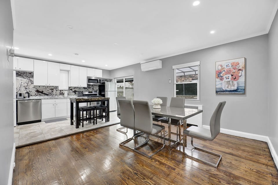 dining room table with 6 chairs 
