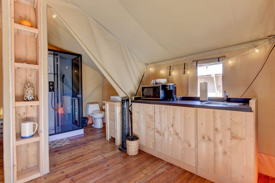 Private bathroom and kitchen space