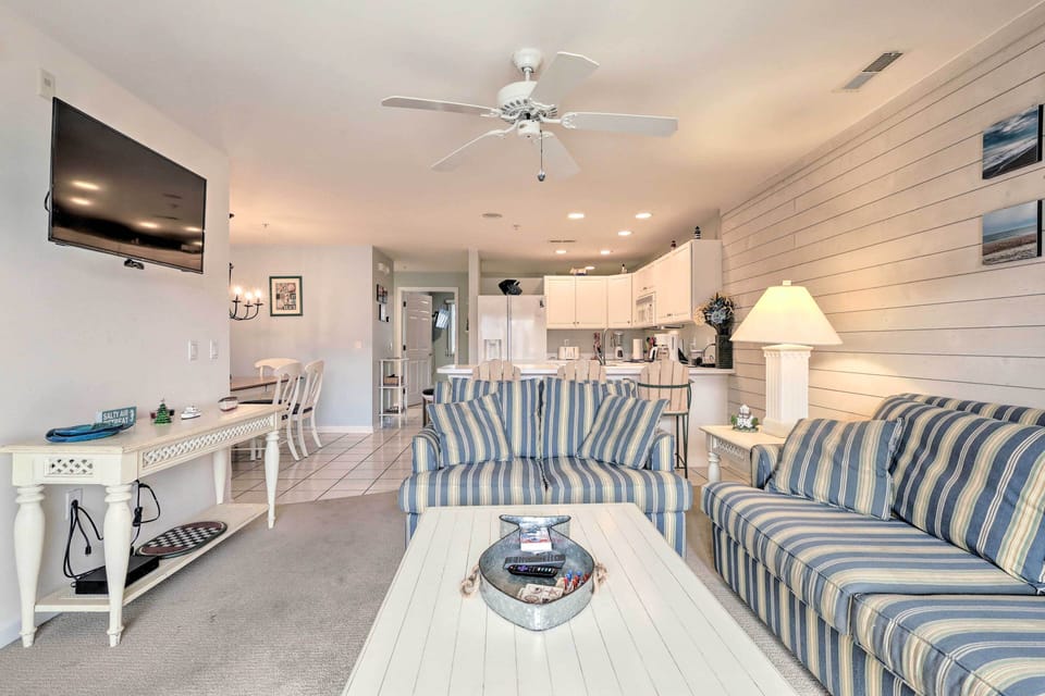 Living Room | Smart TV | WiFi | Central A/C