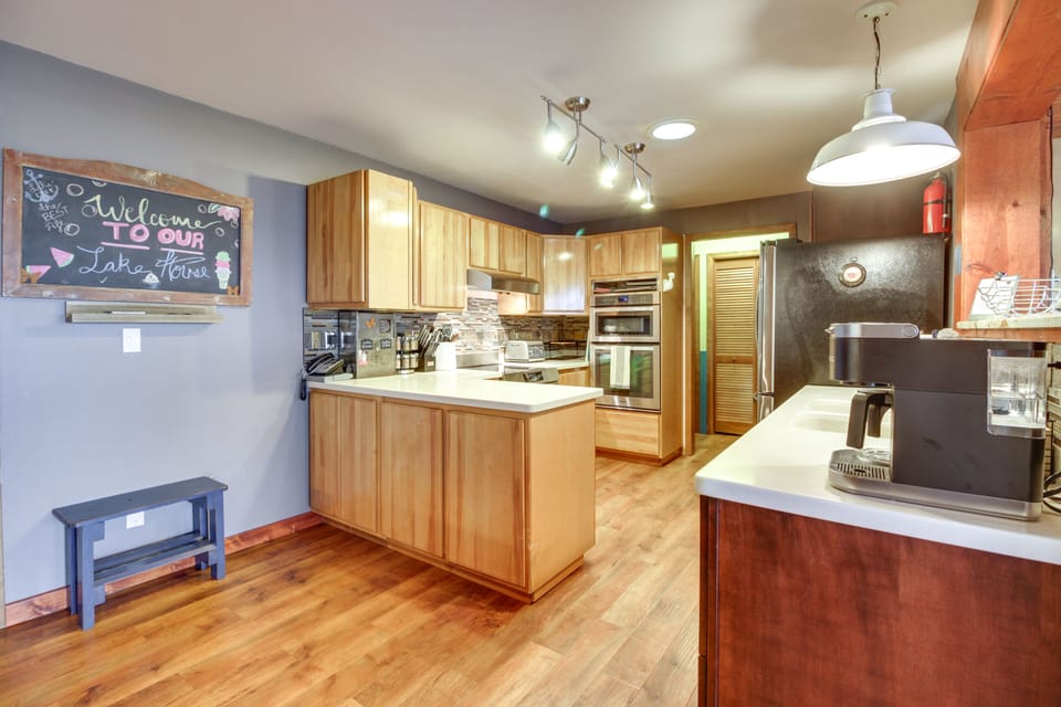 Kitchen | Coffee Maker | Blender | Dishwasher | Toaster