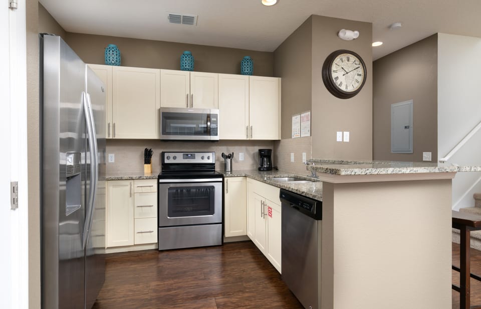 Gorgeous fully equipped kitchen 