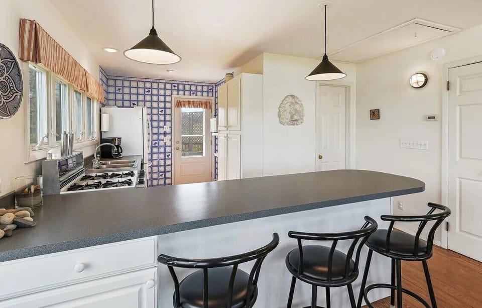 open kitchen 