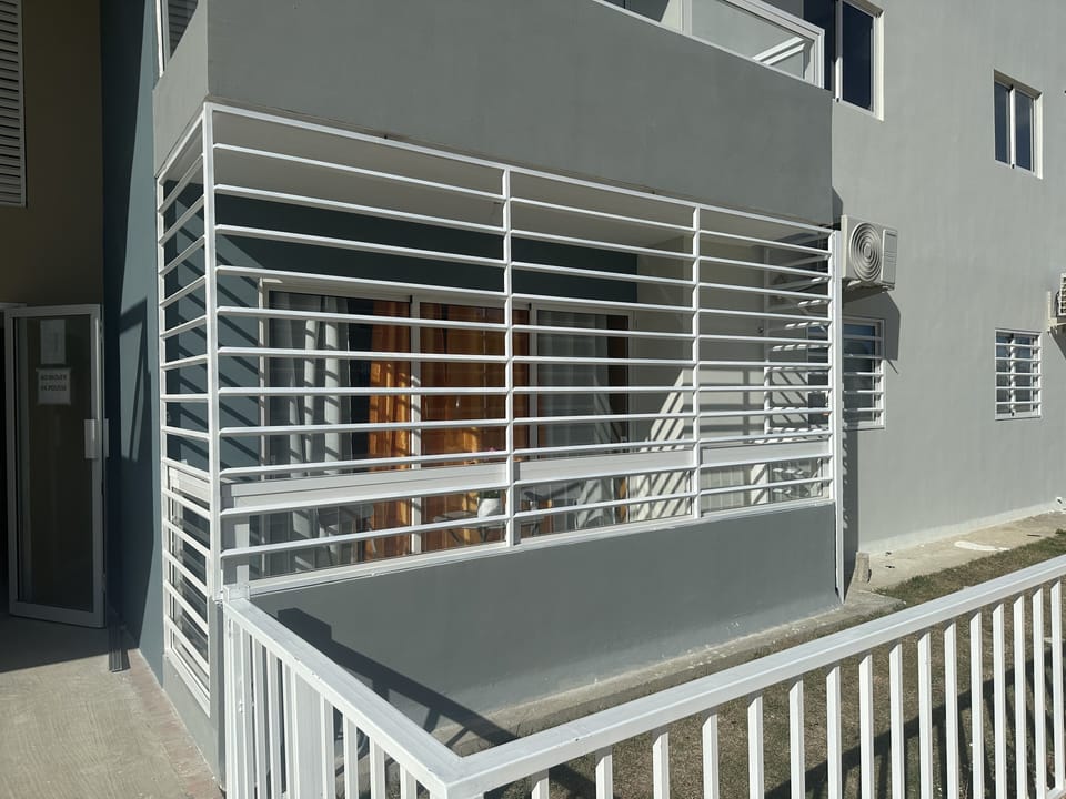 Balcony & garden