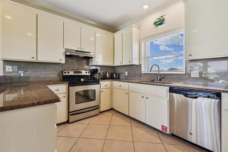 Kitchen - 2nd Floor
