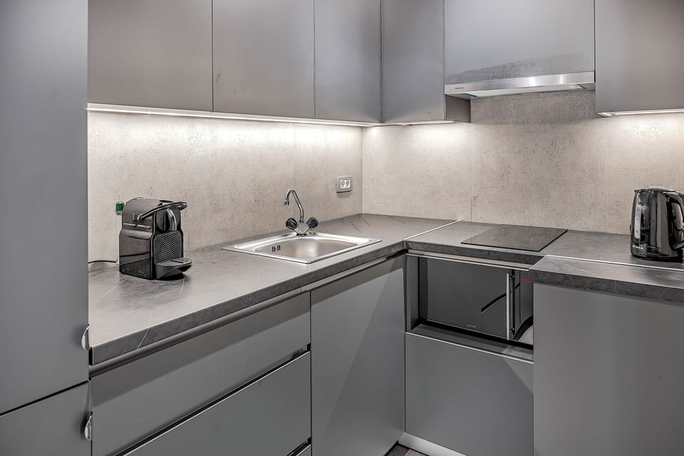 Modern, calm design in the heart of Athens’ historic center
