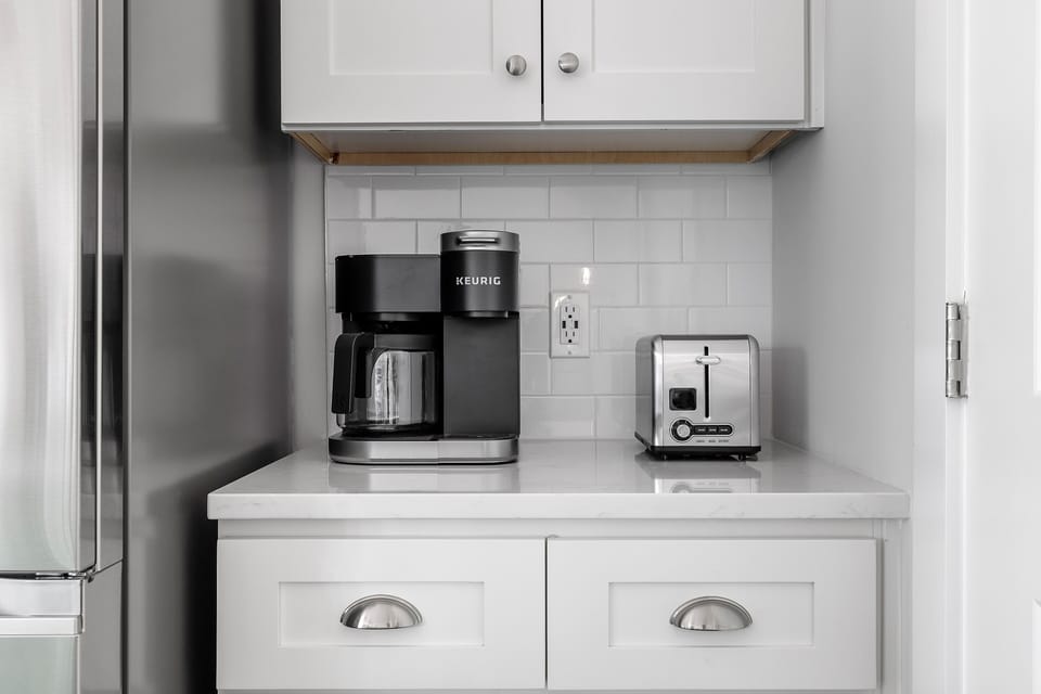 K-cups or full pot of coffee brewing excellence. Coffee, cream, sugar provided!