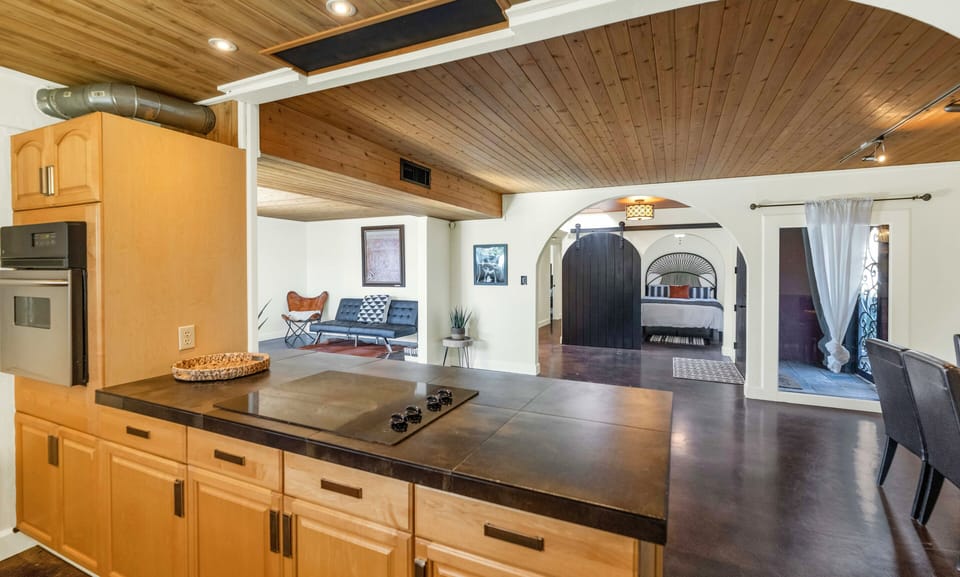 Open kitchen layout