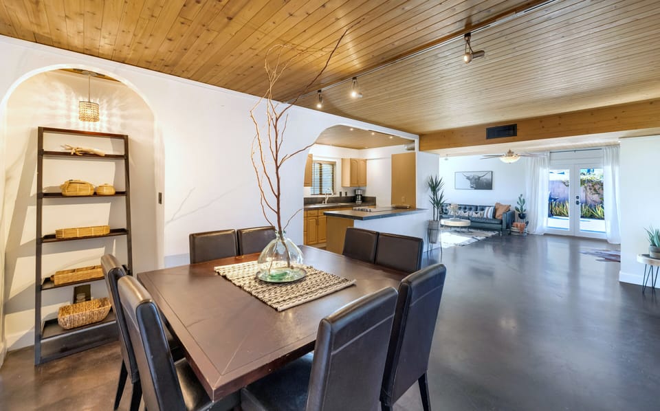 An open layout to the dining room, kitchen and living room
