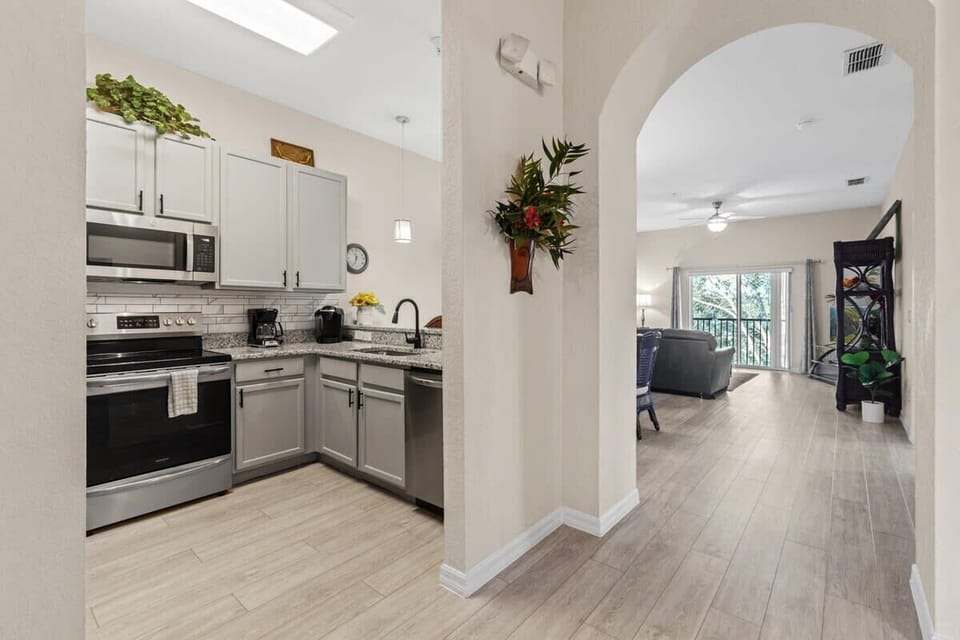 116 watling way - 03.jpg