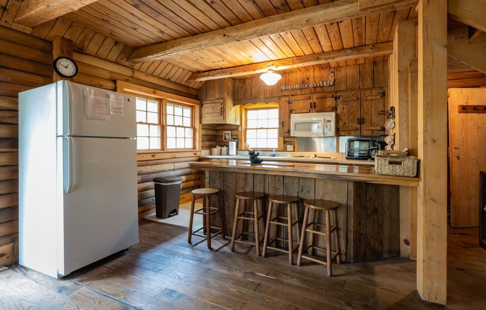 Creekside Cabin Fully Equipped Kitchen
