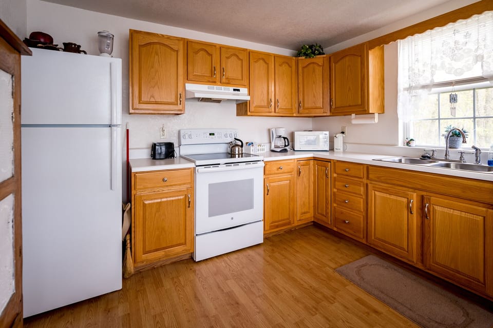 Kitchen with matching appliances and lots of cabinet space