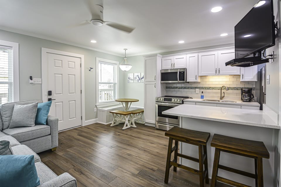 Dining Nook/Kitchen